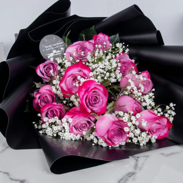 Pink rose bouquet with baby's breath